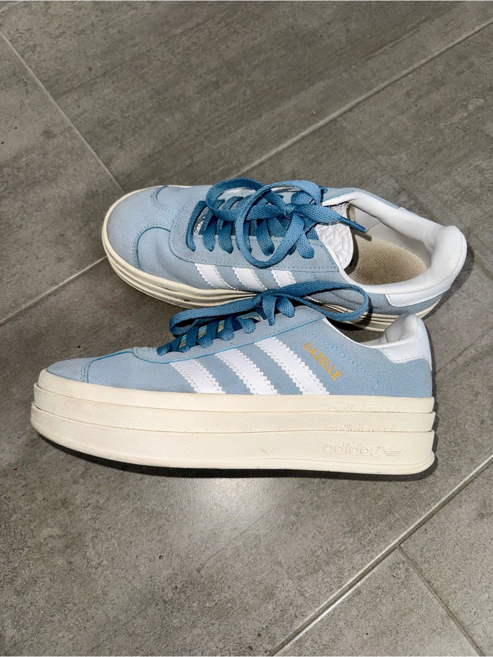 Adidas Women's Light Blue Gazelle Platform Sneakers size 6!